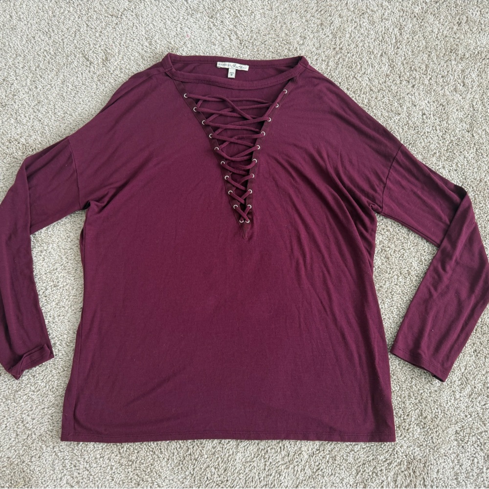 Vintage EXPRESS Burgundy Lace Up V-Neck Long Sleeve Tee Women’s Medium